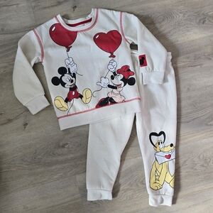 Mickey & Minnie Valentine's Outfit